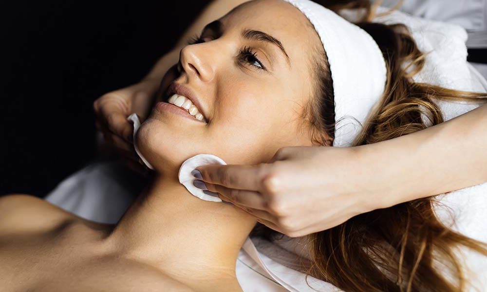 Aura Skin and Headspa